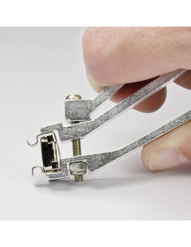 Utensile per Inserimento ed Estrazione Dadi a Gabbia