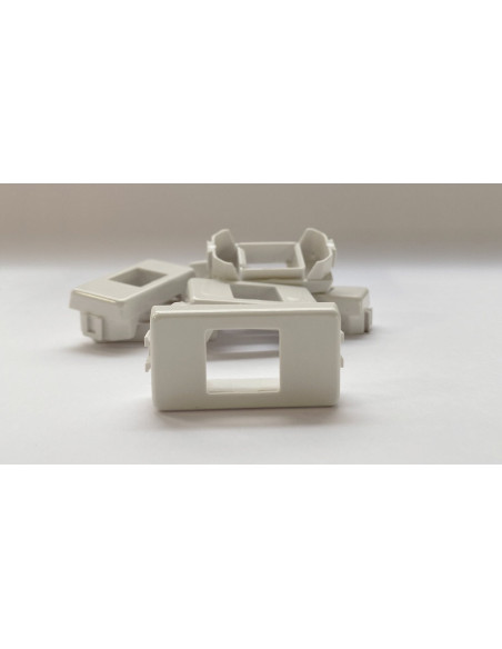Adattatore Frutti RJ45 Ticino Matix Antibatterico Bianco