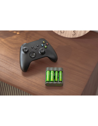 Caricabatterie per AA e AAA con 2 Batterie AA e 2 Batterie AAA Incluse